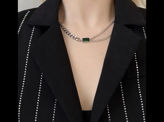 Emerald pendant chain