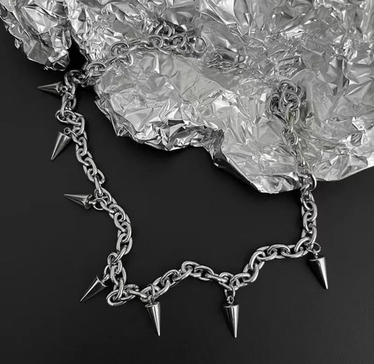 Spike drop chain necklace